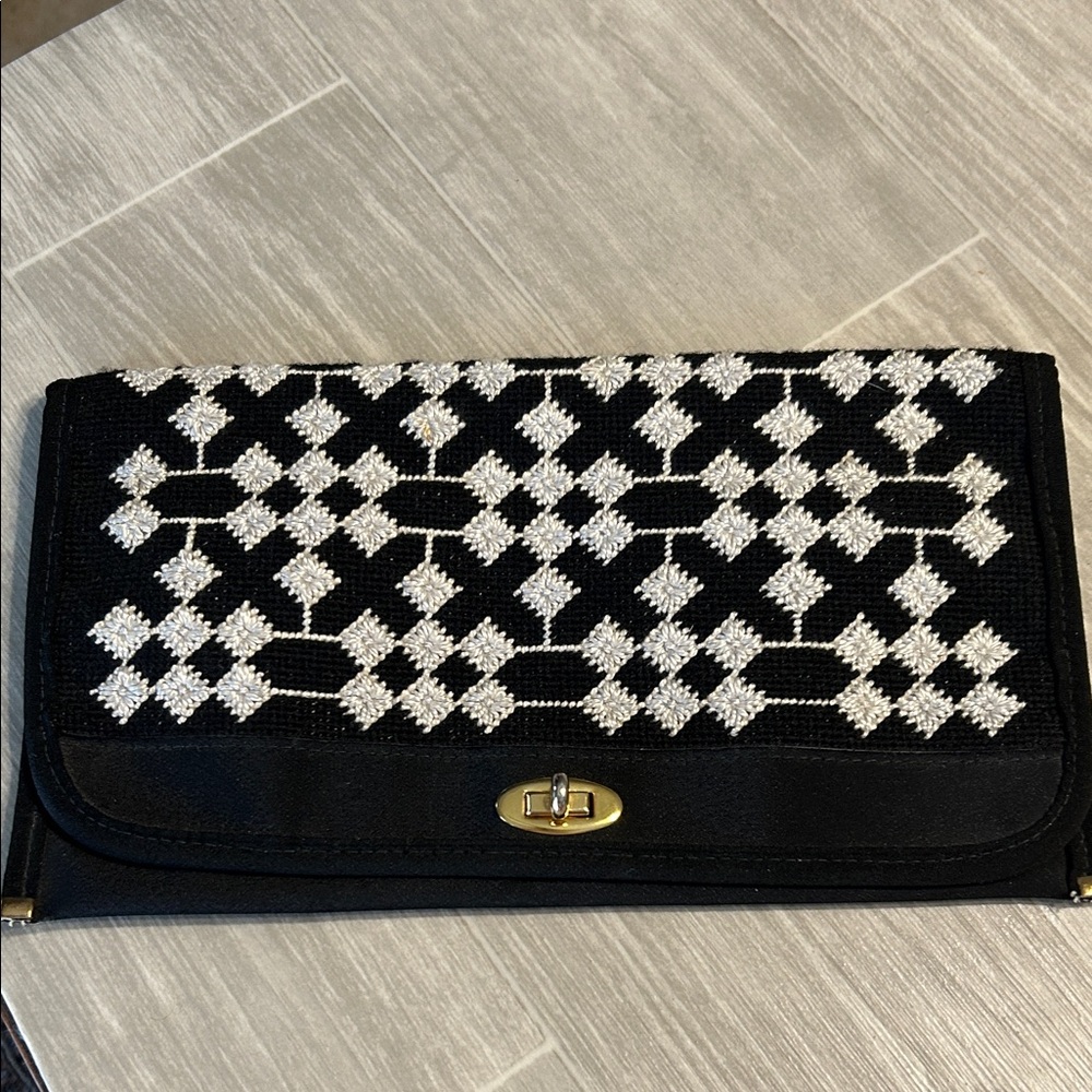 Vintage cloth Black and White Geometric Clutch